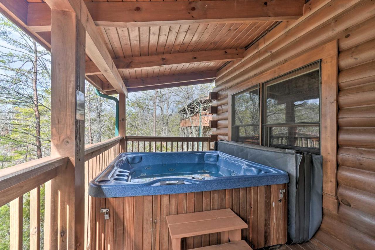 Inviting Sevierville Cabin With Deck And Hot Tub! Exteriör bild