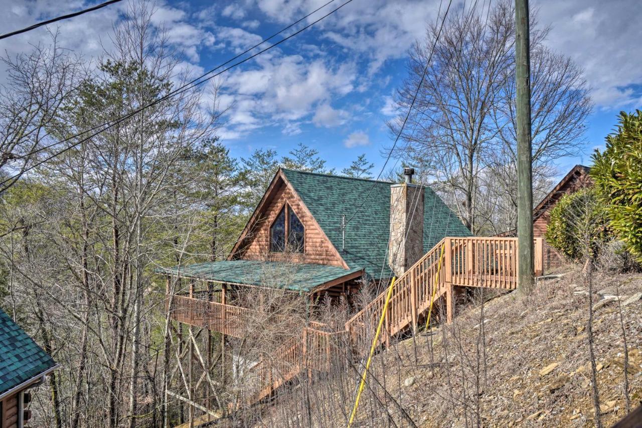 Inviting Sevierville Cabin With Deck And Hot Tub! Exteriör bild