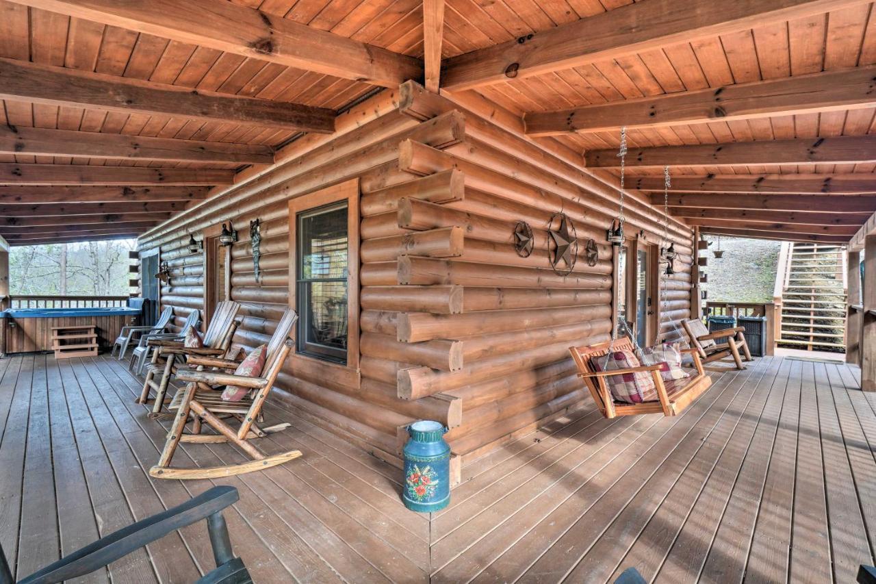 Inviting Sevierville Cabin With Deck And Hot Tub! Exteriör bild